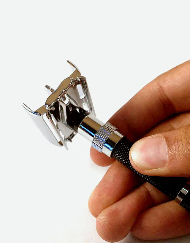 Parker - 96R Safety Razor, Butterfly Open, Black and Chrome Finish Handle - Image 12