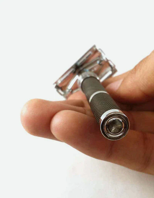 Parker - 96R Safety Razor, Butterfly Open, Black and Chrome Finish Handle - Image 9